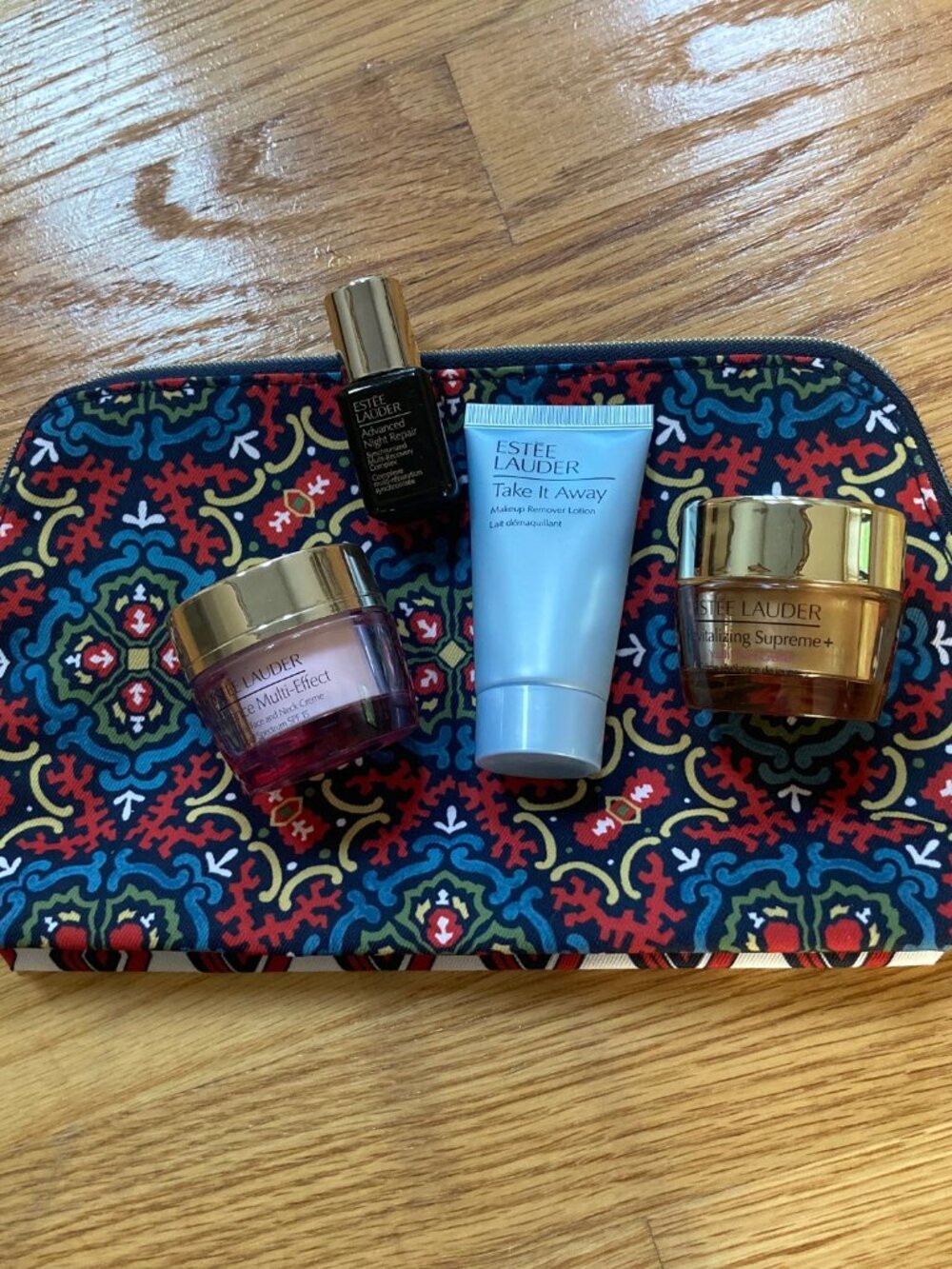 Estee Lauder Bundle w/ Cosmetic Case